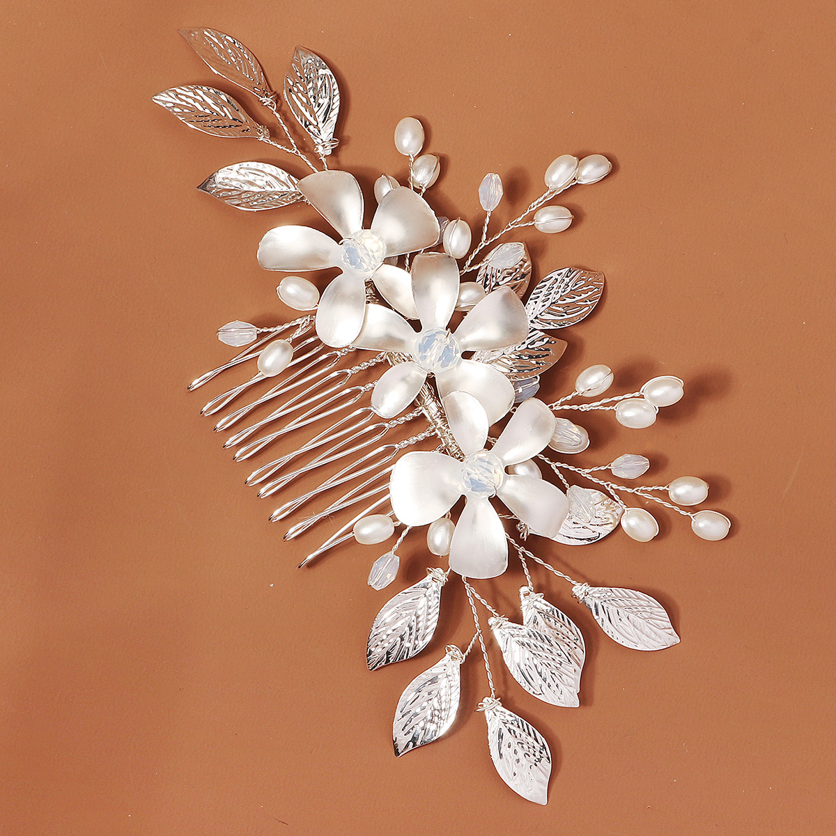 Sliver Luxurious Floral Metal  - Event Suppliers ulasan dan harga